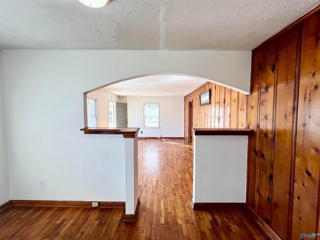 Building Photo - 3 bd 2 ba home in Glencoe!