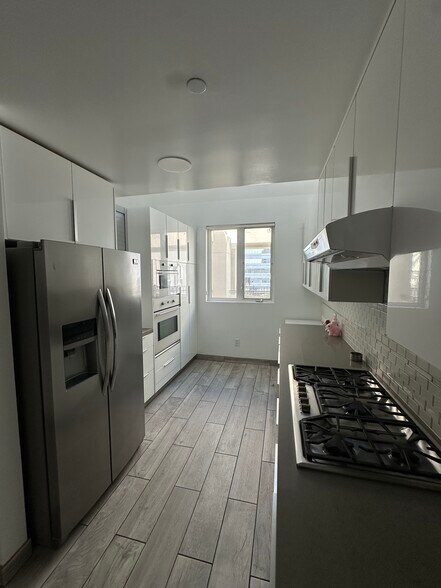 Kitchen - 12222 Wilshire Blvd