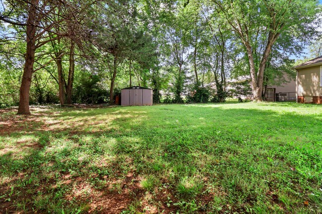 Building Photo - 1497 Craig Dr