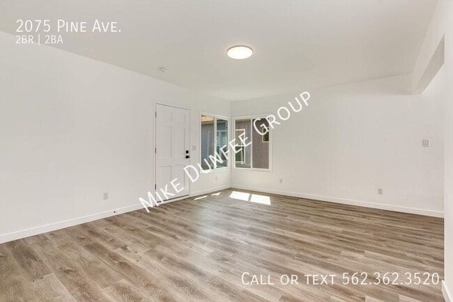 Building Photo - 2075 Pine Ave