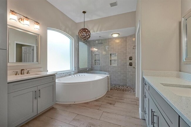 Building Photo - 231 Lakay Pl