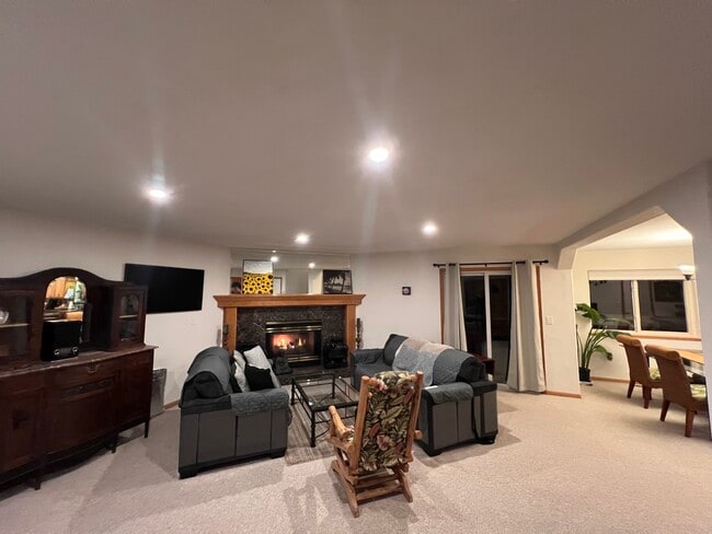 Building Photo - 1839 Jicarilla Dr