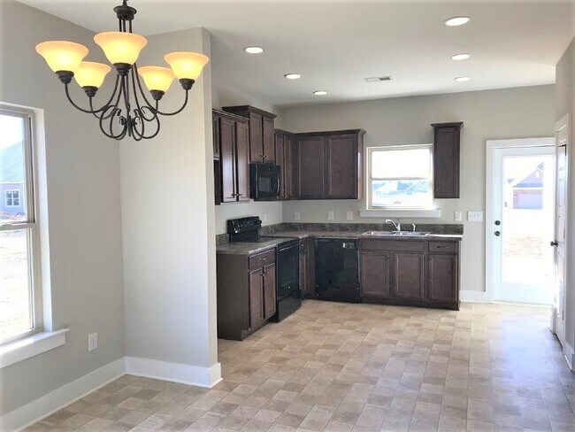 Building Photo - Home in Calera, AL.. View with 48 Hours Notice!