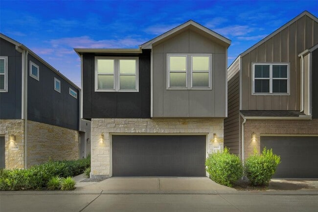 Building Photo - 9911 Brickhouse Dr