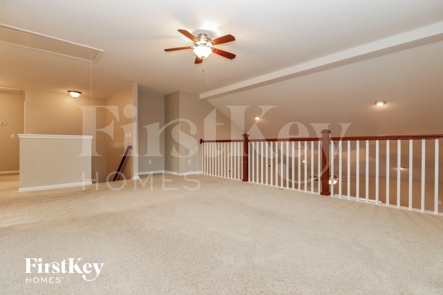 Building Photo - 9023 Hema Ln