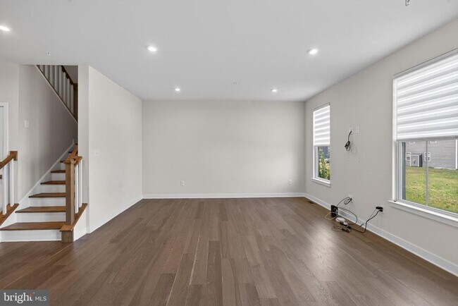 Building Photo - 1047 Watson Ct