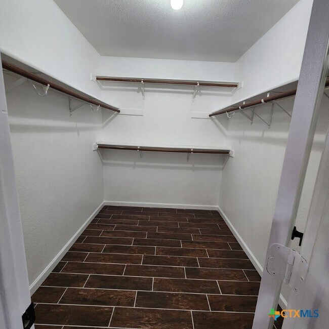 Building Photo - 1111 Travis Cir