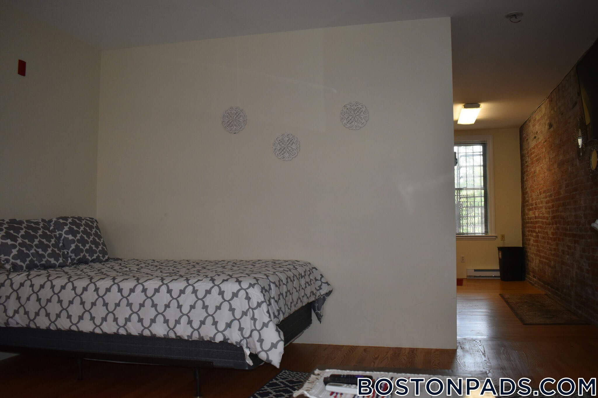 Building Photo - 90 St Botolph St