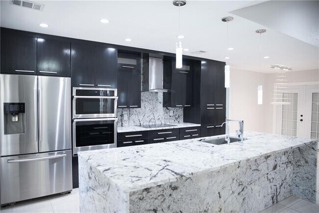 Building Photo - 202 Spring Garden Dr
