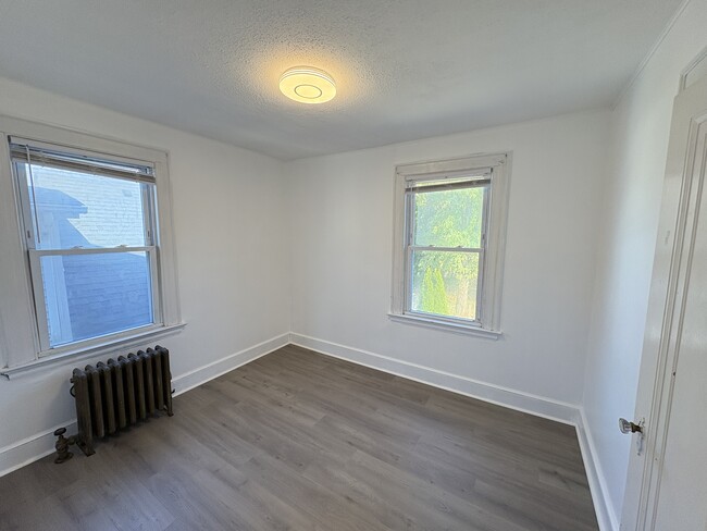 Building Photo - 273 Peck Ave