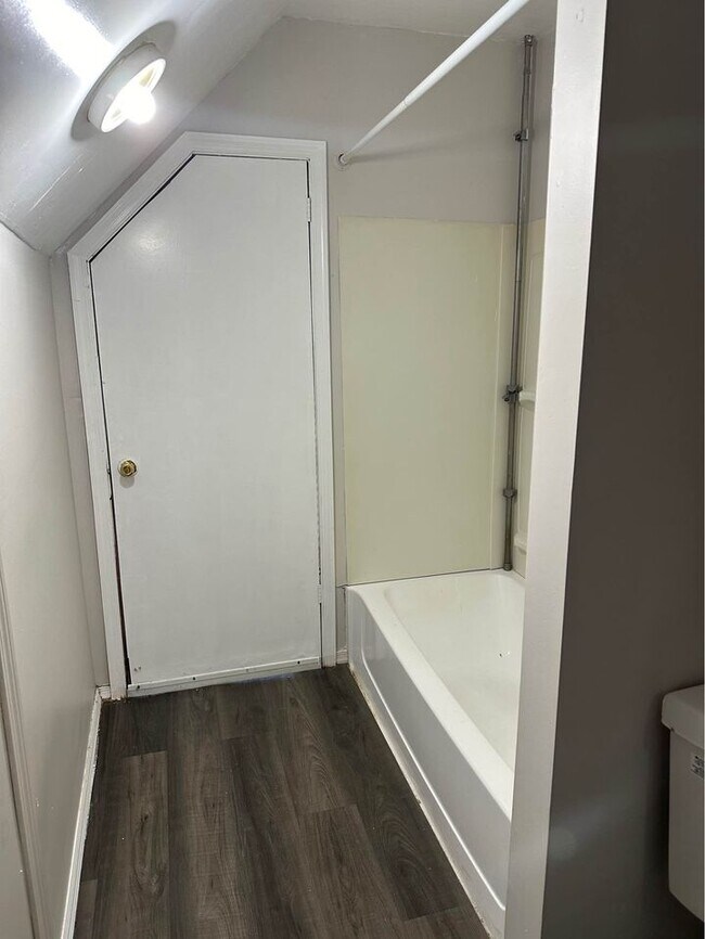 Building Photo - 1328 Pittston Ave