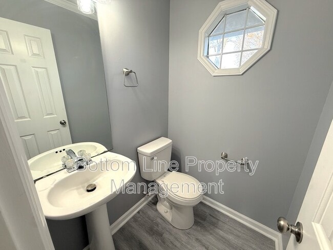 Building Photo - 13446 Cassington Ct