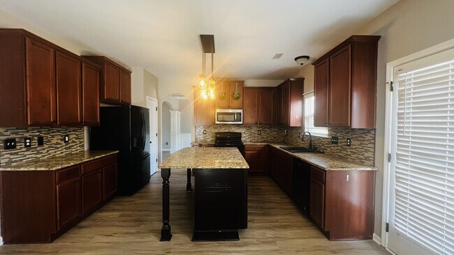 Building Photo - 116 Clearview Ct