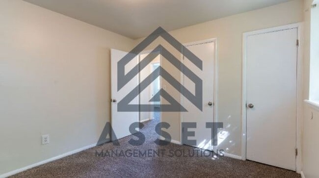 Building Photo - 4 Bedroom Available for Lease & Rent to Own!