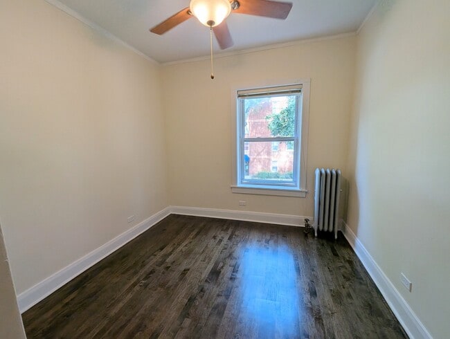 Building Photo - 1407 W Winona St