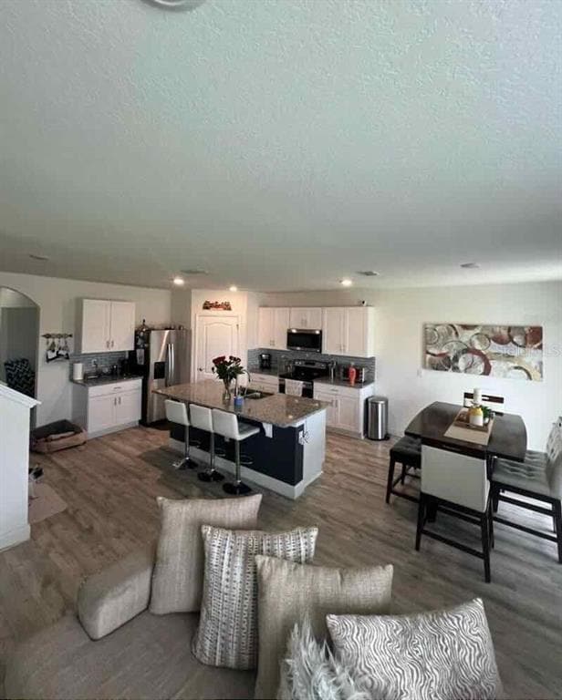 Building Photo - 3340 Perennial Ln