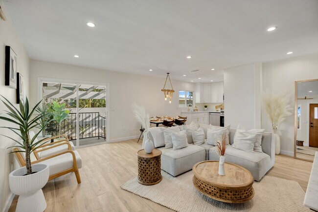 Building Photo - 3650 W 111th Pl