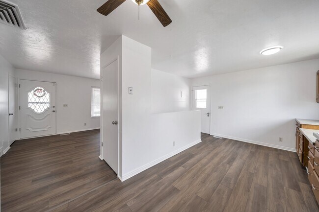 Building Photo - 4144 Bannock Dr