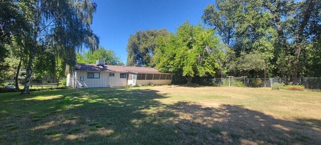 Building Photo - 21855 Belmont Dr