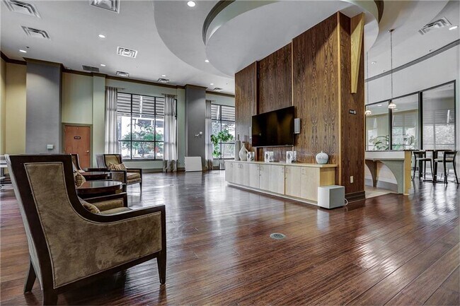 Building Photo - 3040 Peachtree Rd