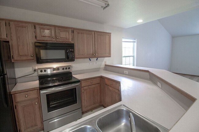 Building Photo - 5340-5342-5342 Godas Cir