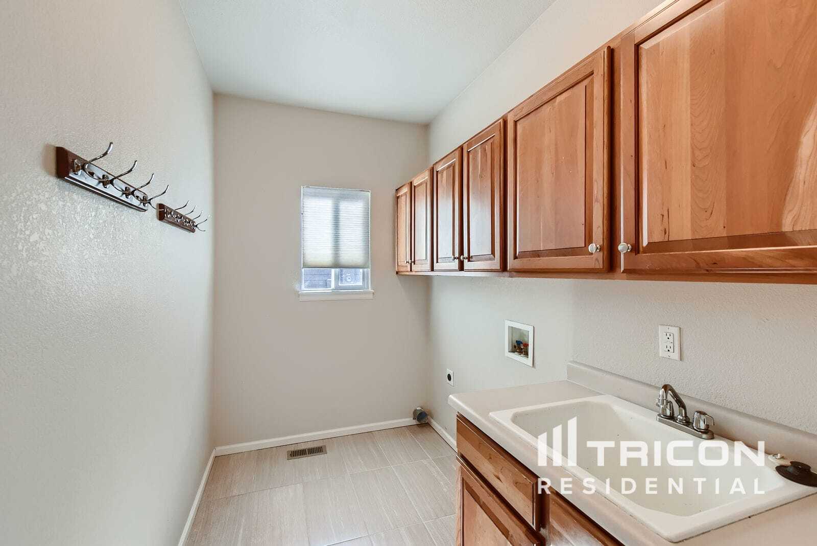 Building Photo - 8403 Briar Trace Dr