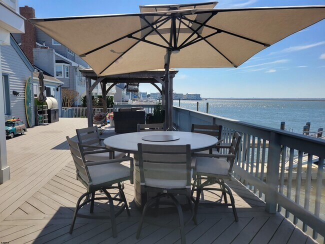 Building Photo - 8601 Fulton Ave