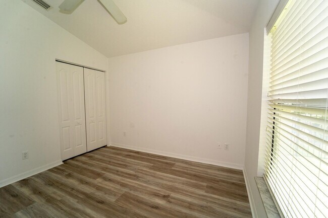 Building Photo - 957 Windward Way