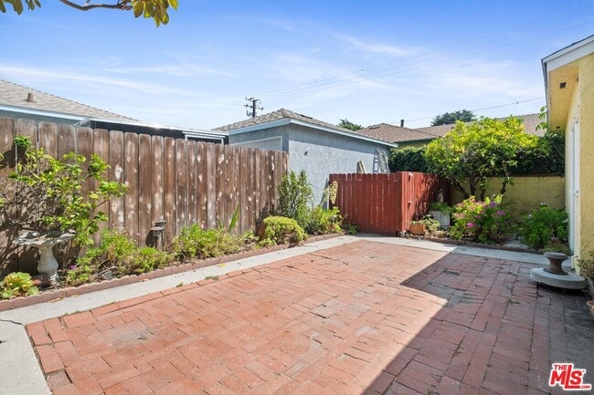 Building Photo - 9620 Braddock Dr