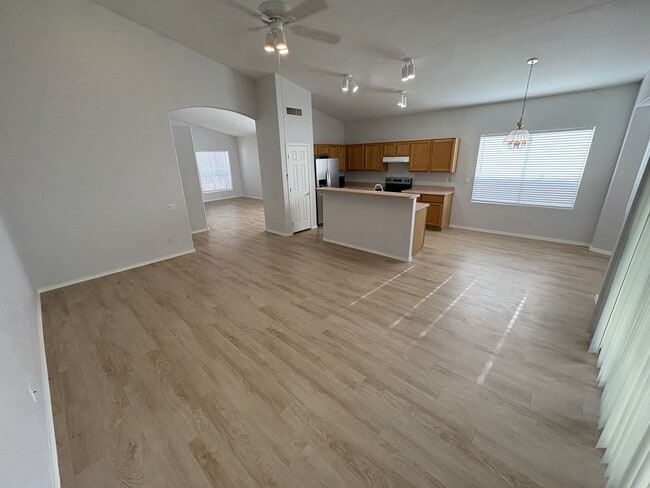 Building Photo - Sunrise & Sabino Canyon Four Bedroom Rental
