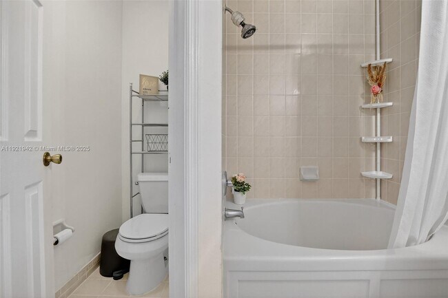 Building Photo - 14076 S Forest Oak Cir