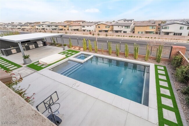 Building Photo - 6348 Skystone St