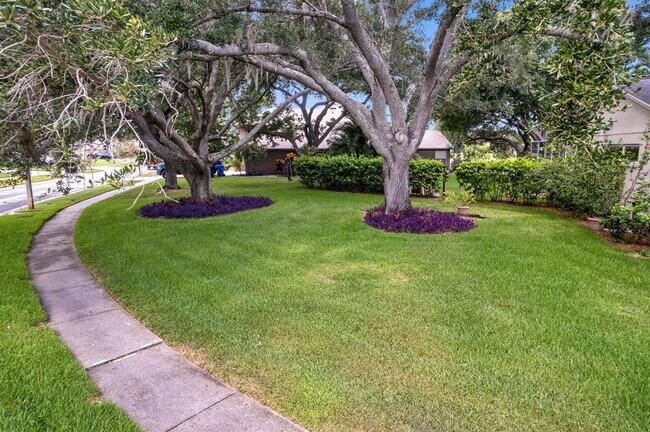 Building Photo - 8412 Ridgebrook Cir