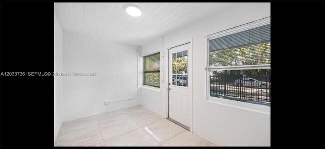 Building Photo - 529 NW 42nd St
