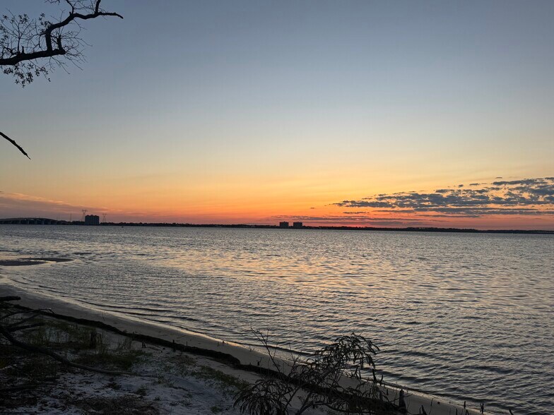 Gorgeous bay views - 4459 Ashland Rd