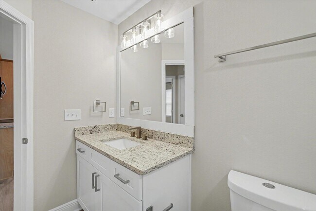 Building Photo - 37 Haida Trail