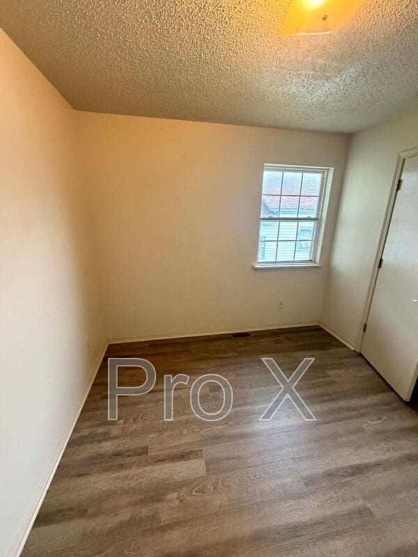Building Photo - 613 S Brownell Ave