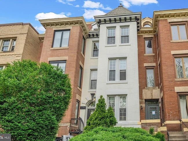 Building Photo - 1435 Euclid St NW