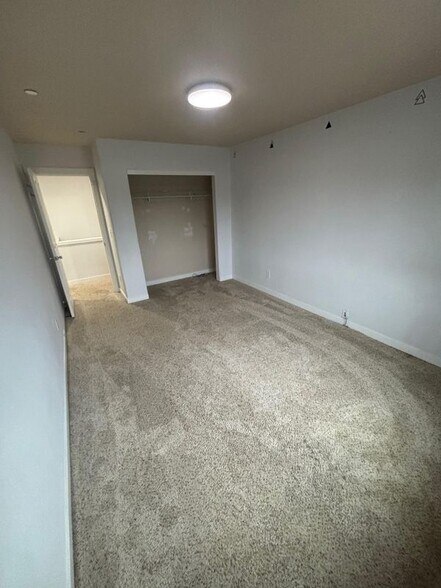 Building Photo - 845 NE 109th Ct