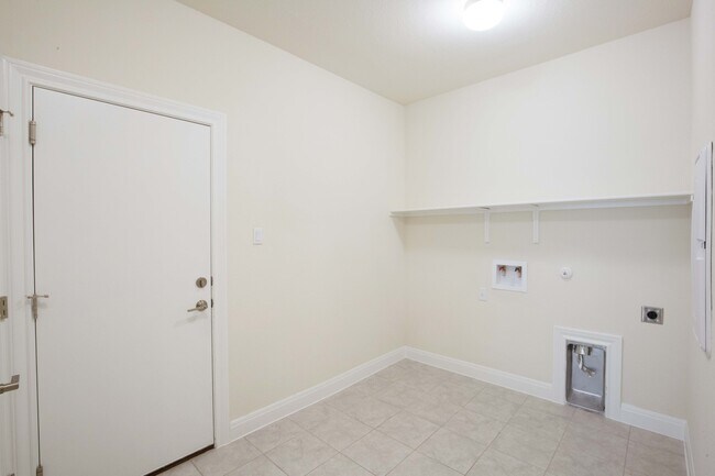 Building Photo - 148 Isabella Wy