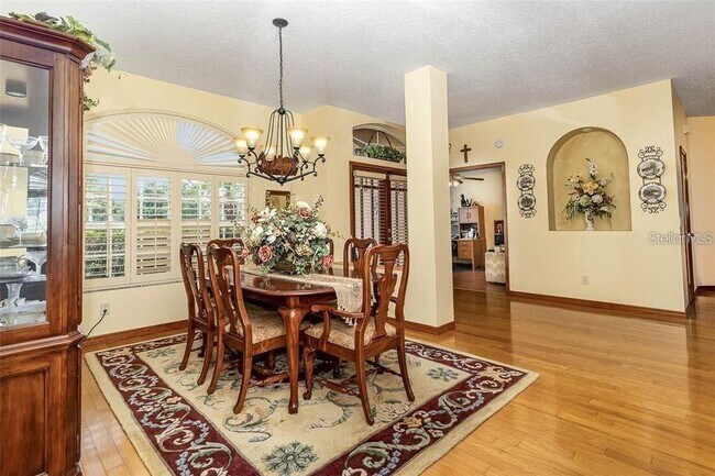 Building Photo - 10001 Highland Woods Ct