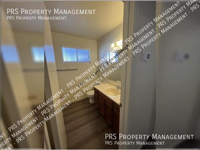 Building Photo - 3102 N Woodburne Dr