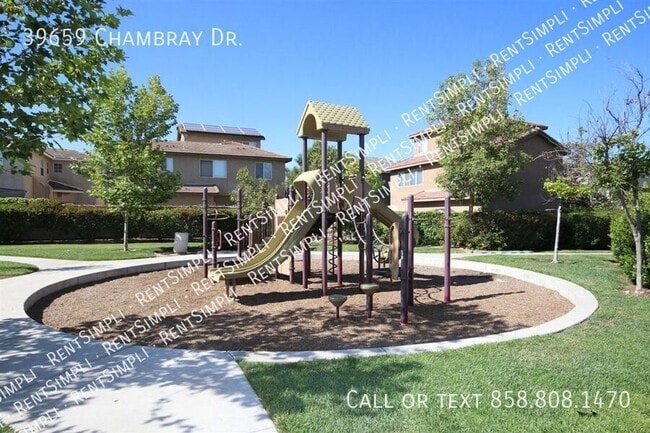 Building Photo - 39659 Chambray Dr