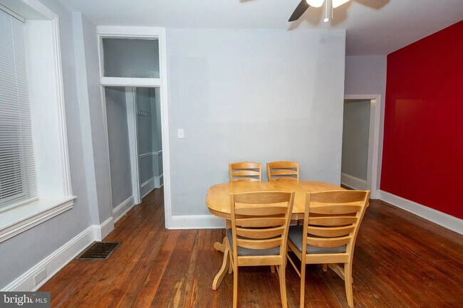 Dining Area 3 - 3803 Sharp St
