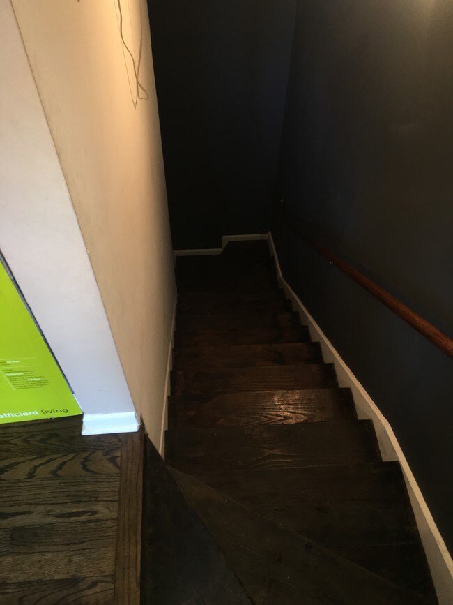 Stairs leading to lower level - 2334 W Polk St