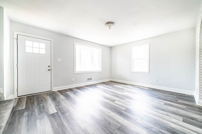 Building Photo - 8555 Harris Ave