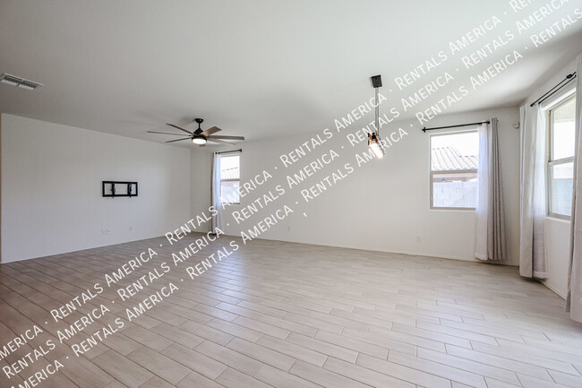Building Photo - 3403 W Pollack St