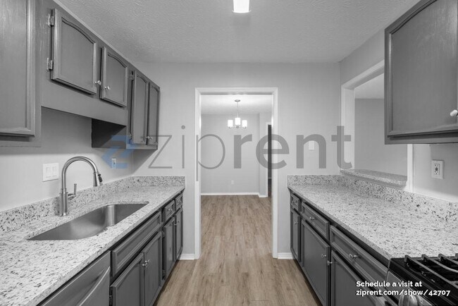 Building Photo - 1504 Augusta Dr