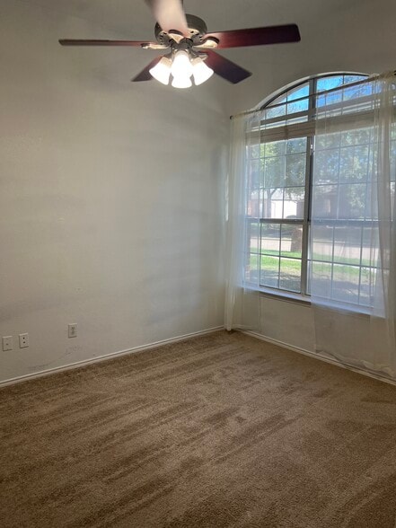 Office - 11146 Clearstream Ln