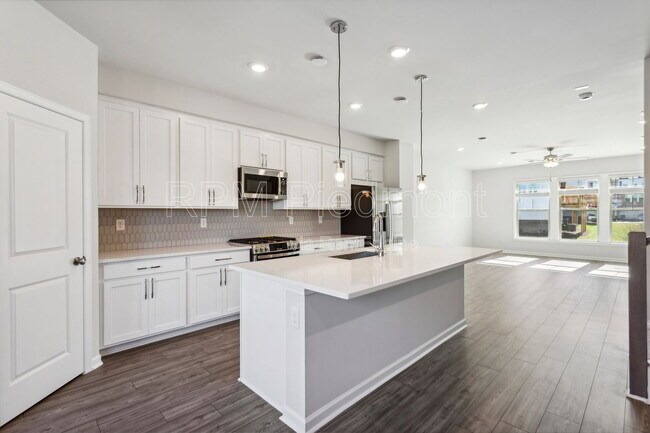 Building Photo - 1604 Halbrook Pl SW